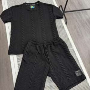 Conjunto texturizado negro