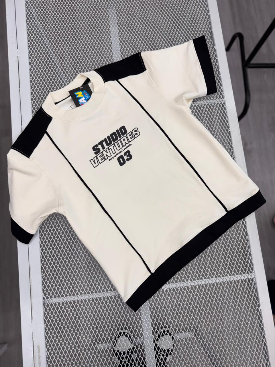 Conjunto Oversize estampado y bordado - Imagen 2