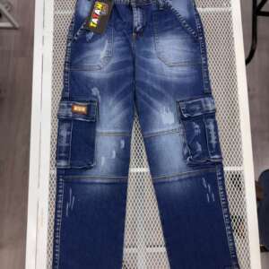 Jeans con bolsillos azul