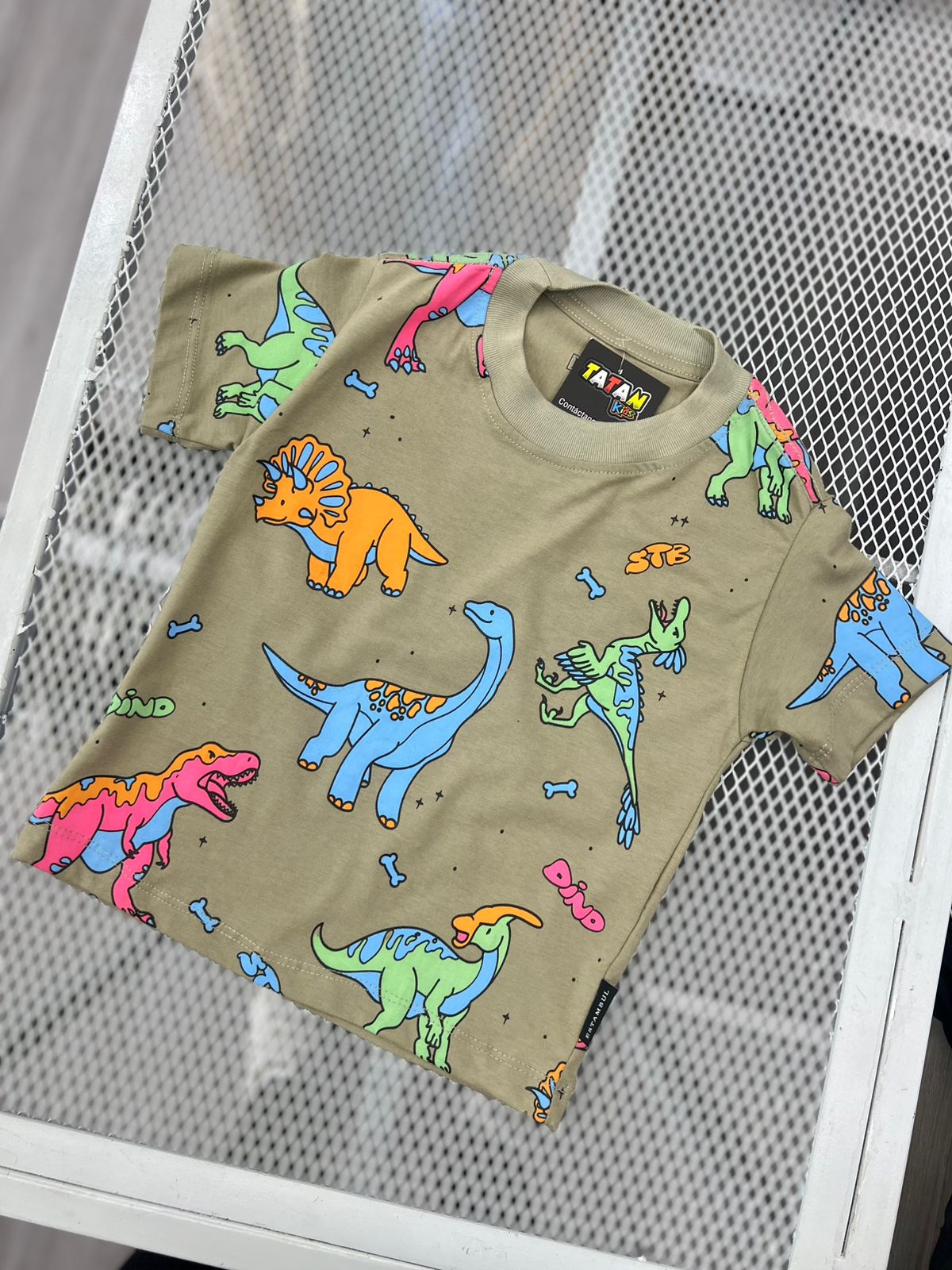 Camiseta Dino