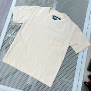 Camiseta Unicolor Con Bolsillo Beige