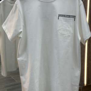 Camiseta top 139 CK
