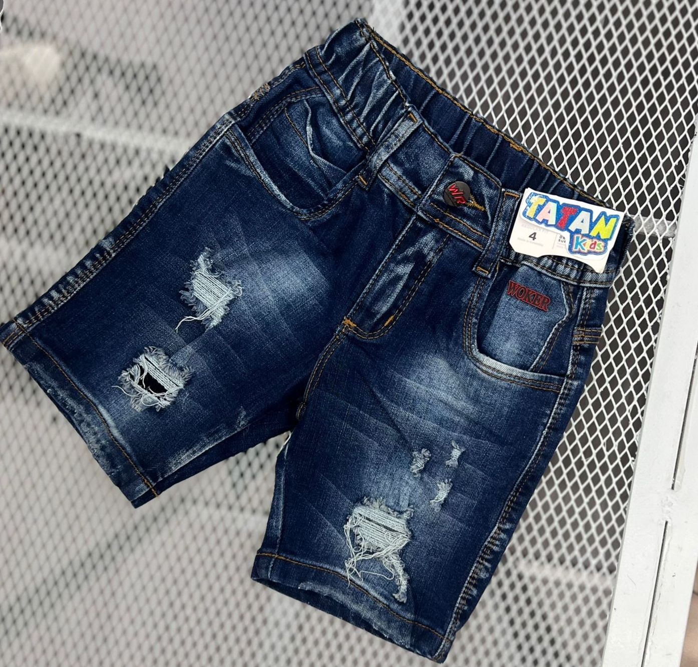 Bermuda Jeans Con Desgaste