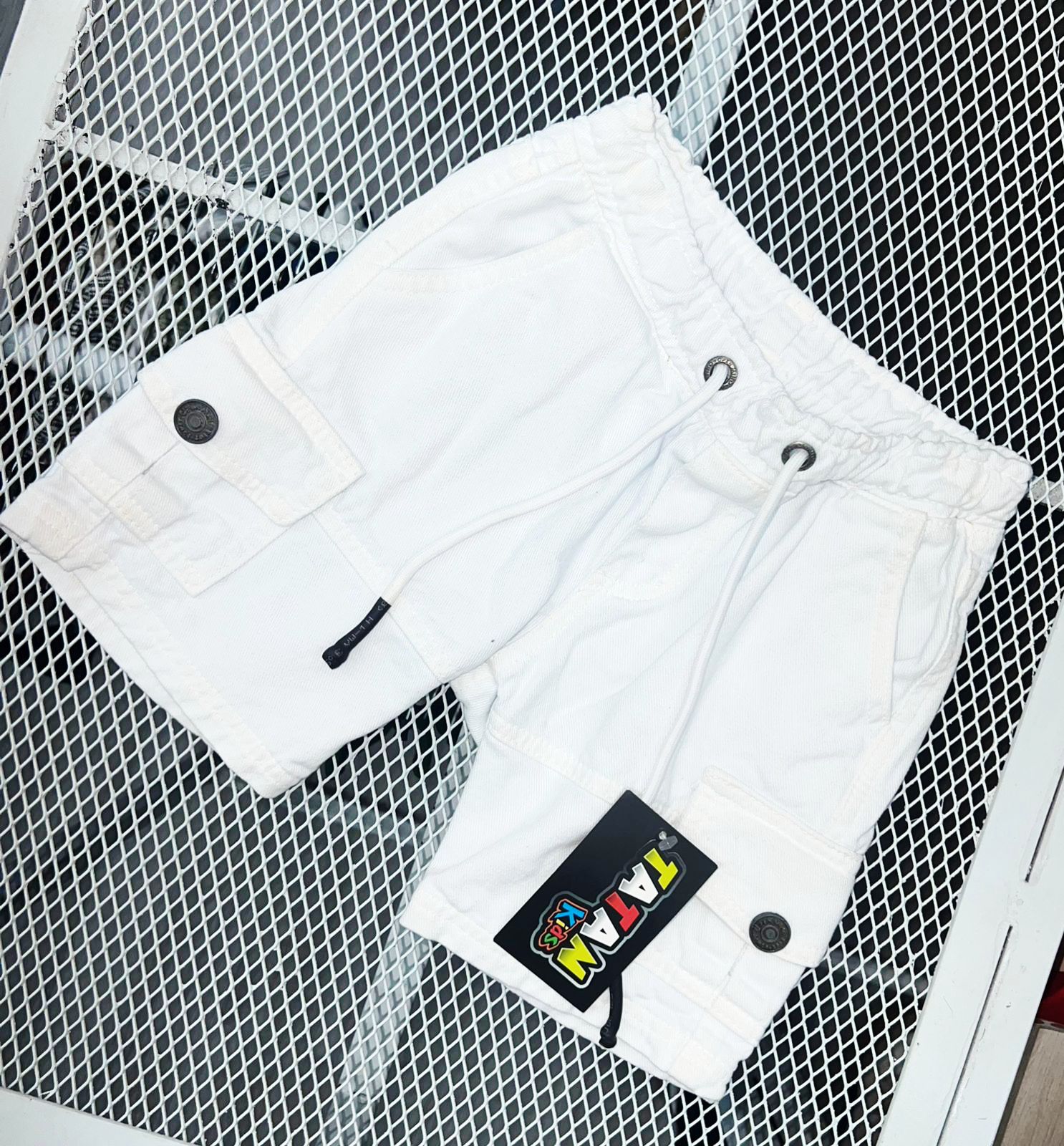 Bermuda Cargo - Imagen 3