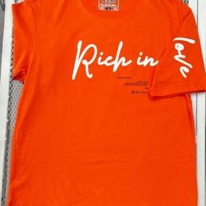 Camiseta Rich In Love