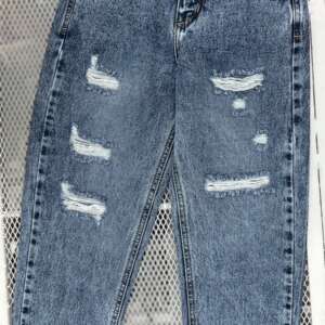 Jeans Degradado Con Destroyer Claro